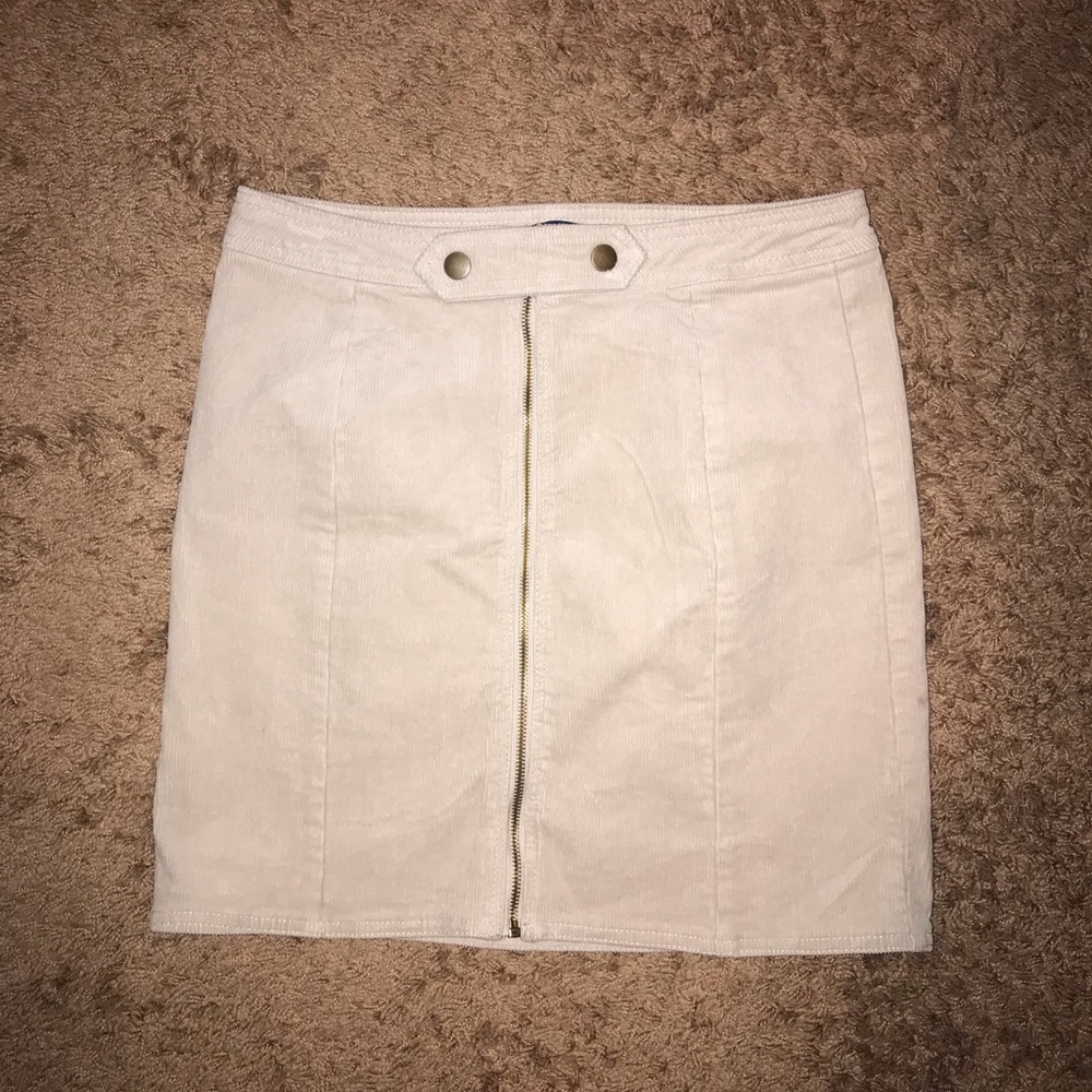 high waisted skirt